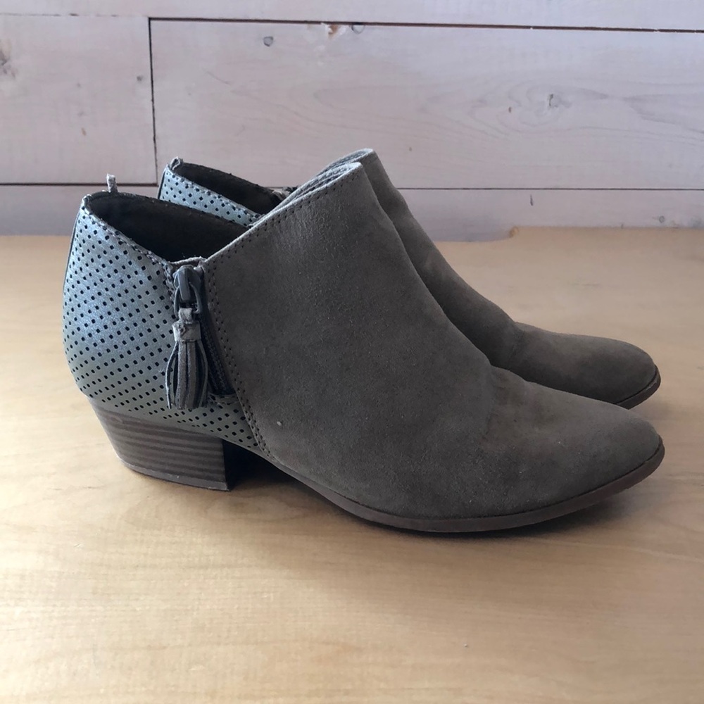 💕3/$40💕Women's Suede Ankle Boots - Tan/Olive